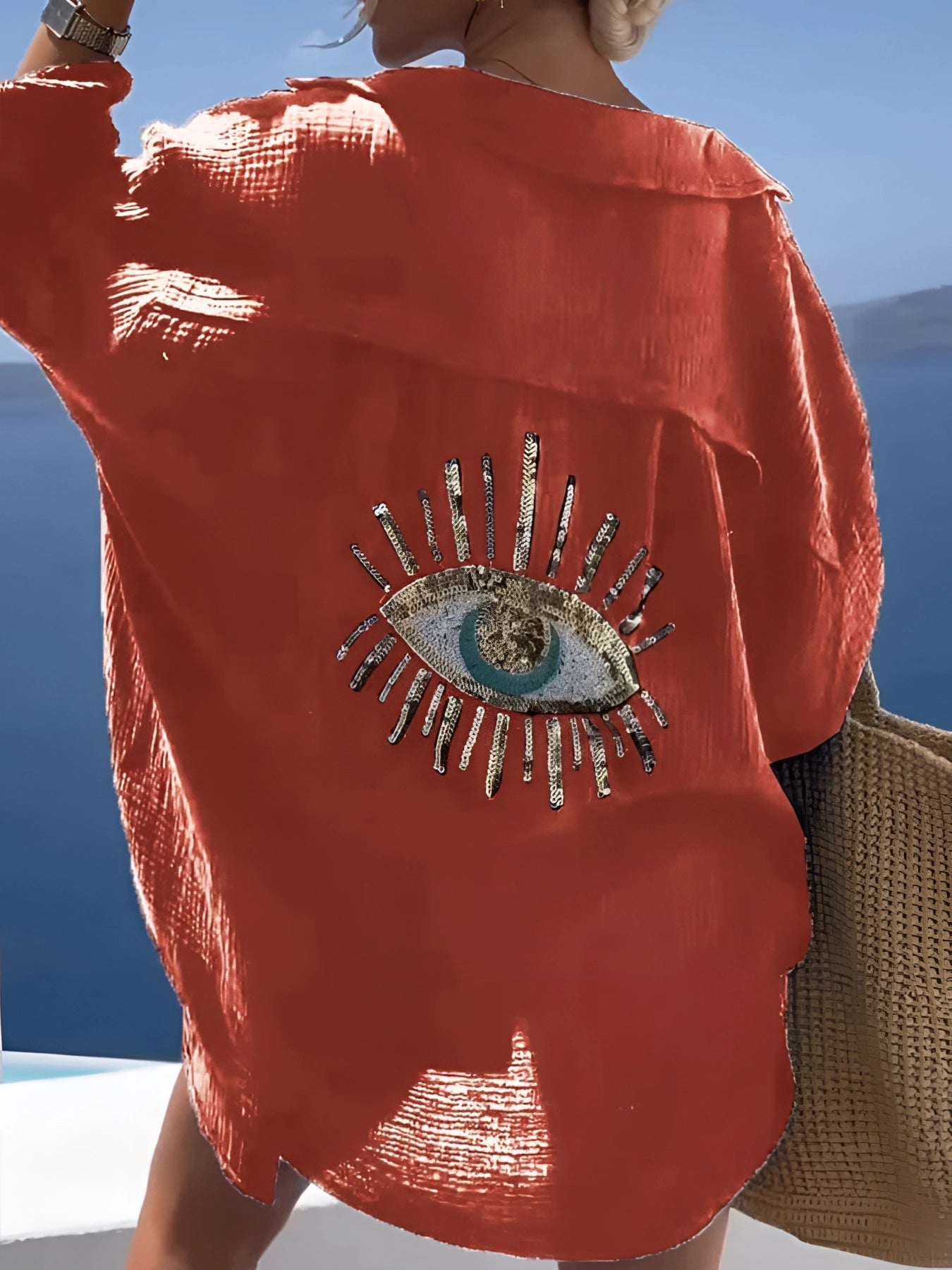 Zijden blouse met parelmoer borduurwerk zomers elegant