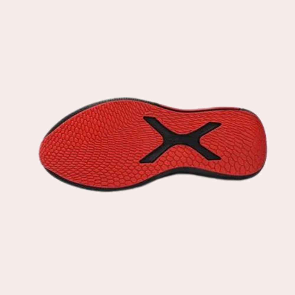 Zwarte instap sneaker met rood ademend en flexibel
