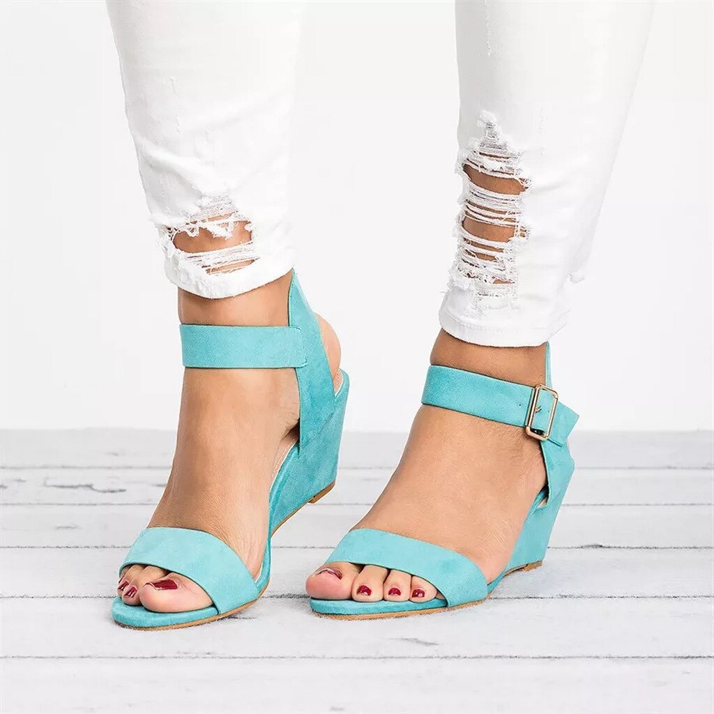 Mira hoge sleehak sandalen zomers en stijlvol