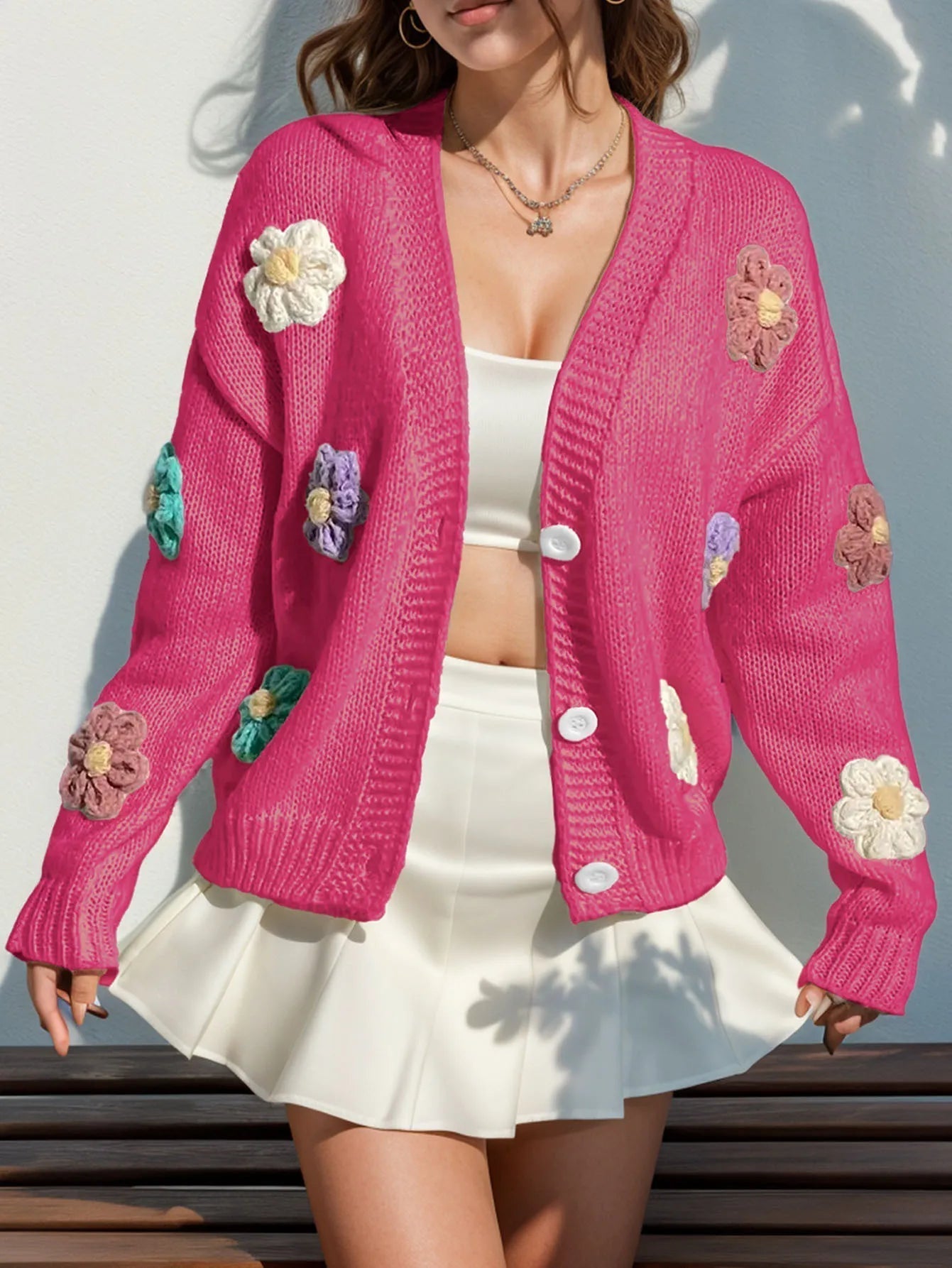 Gebreid damesvest met geborduurde bloemen Ideaal voor de winter