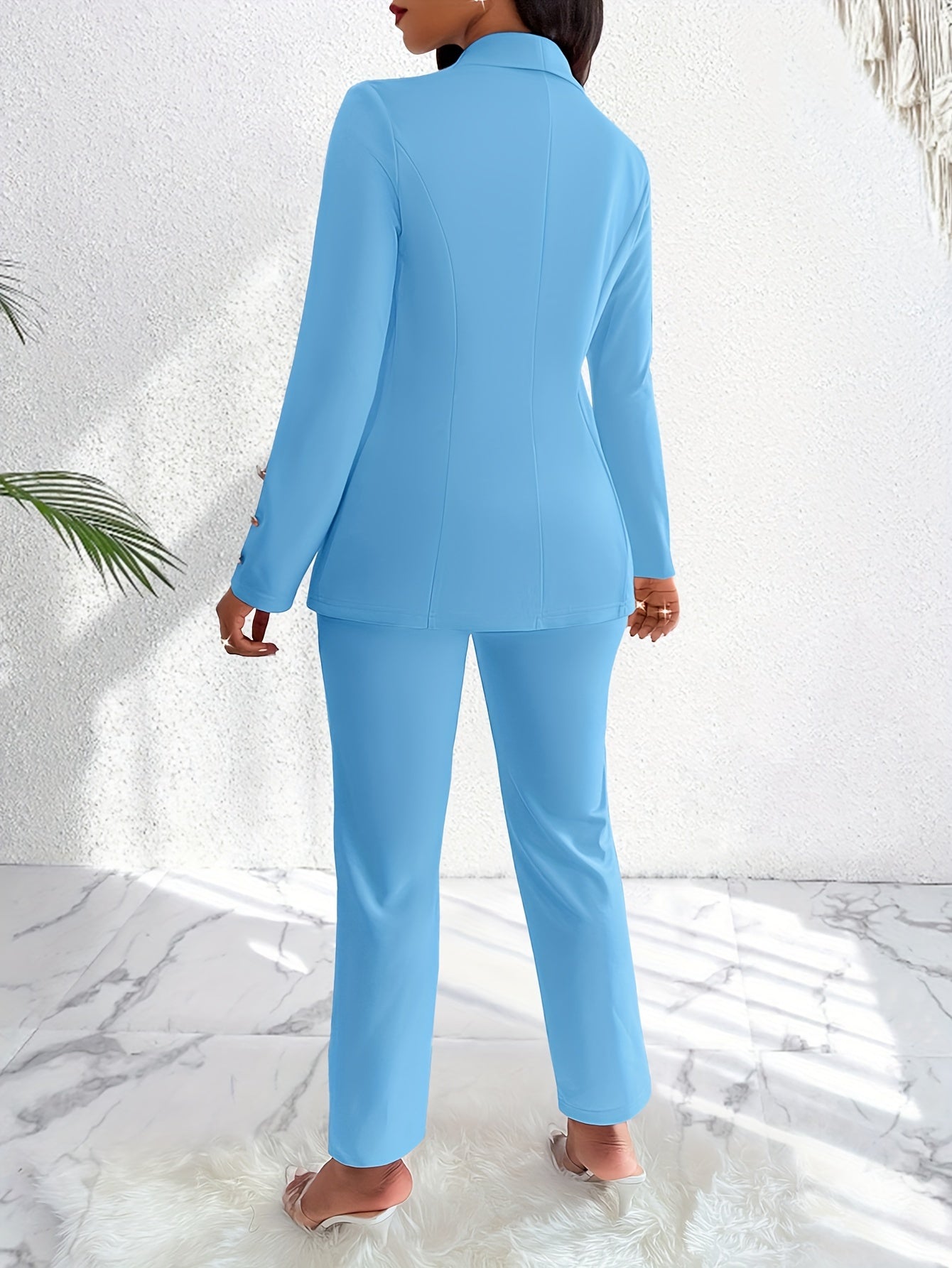 Stijlvolle blazer en pantalonset met ingekeepte kraag en gouden knoop voor dames | Ideaal voor alle seizoenen