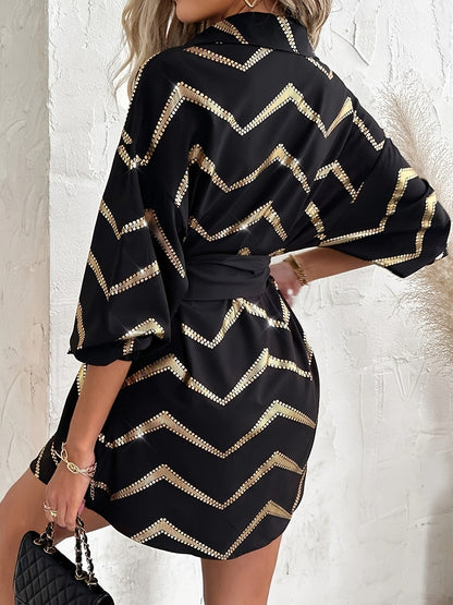Zwarte mini jurk met chevron patroon en knoopsluiting