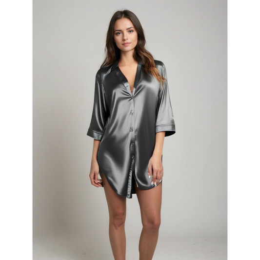Zijden pyjama nachthemd met knoopsluiting elegant design