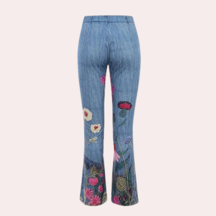 Rosmanda - trendy flared damesjeans met modieuze knopen