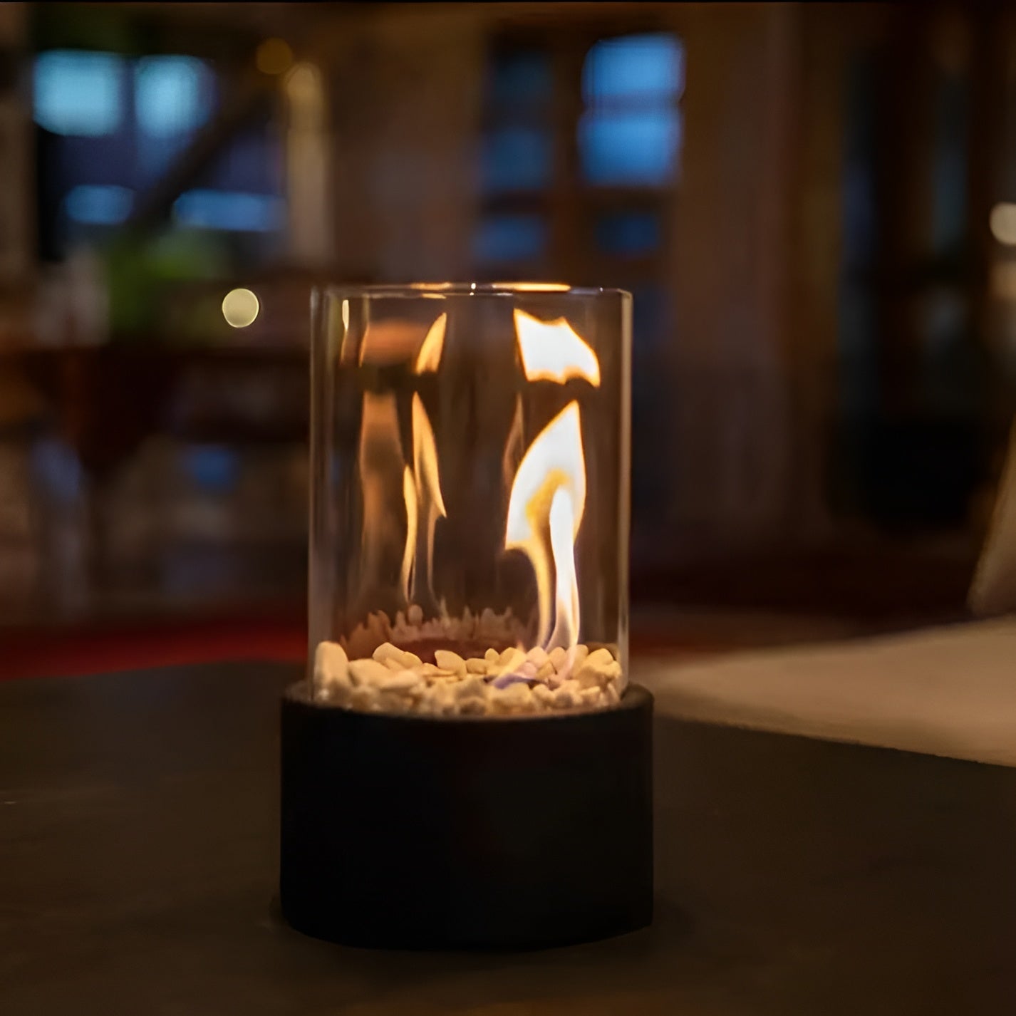 Lujolux | Elegante tafelhaard met zwarte metalen voet