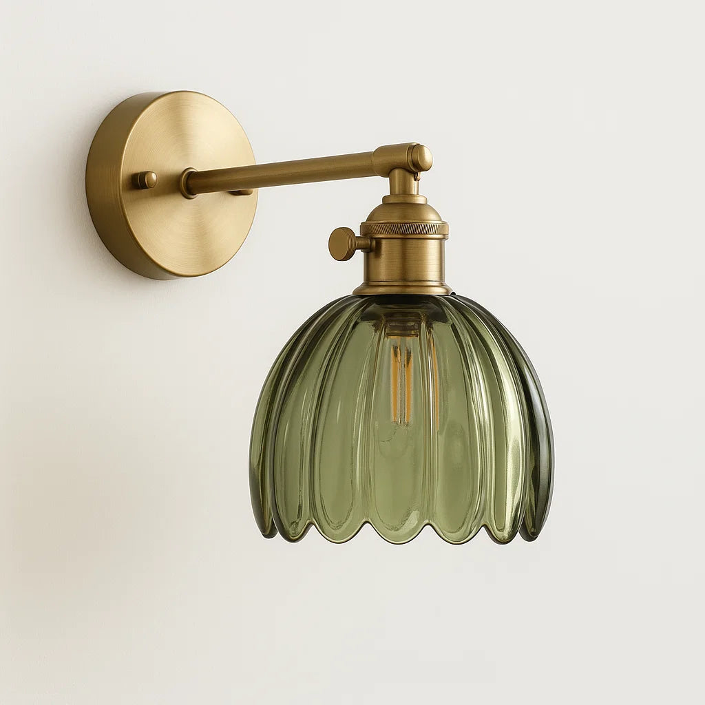 Retro wandlamp met tulpenknop in glas voor binnengebruik