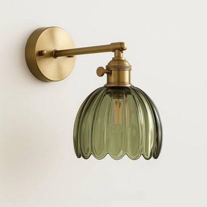 Retro wandlamp met tulpenknop in glas voor binnengebruik