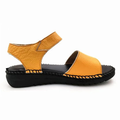 Zomersandalen van echt leer met uniek naaiontwerp