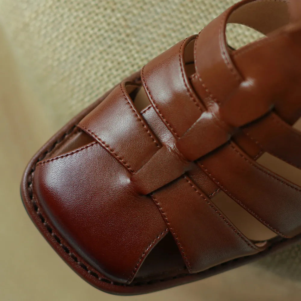 Zomerse sandalen in gladiatorstijl met gevlochten leren T-strap | Marie-Joie