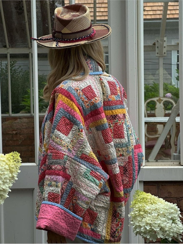 Patchwork jas bedrukt in stijlvol roze en groen