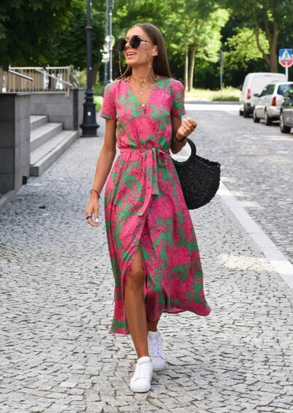 Sorel roze rode bloemen wikkeljurk met korte split
