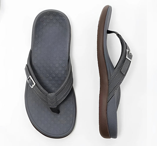 Zomersandalen met verstelbare bandjes en gespsluiting