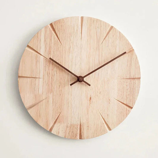 Minimalistische ronde houten wandklok