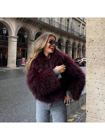 Sofie’s Cozy Chic: Trendy Loose Fit Warme Fluffy Korte Jas voor Dames
