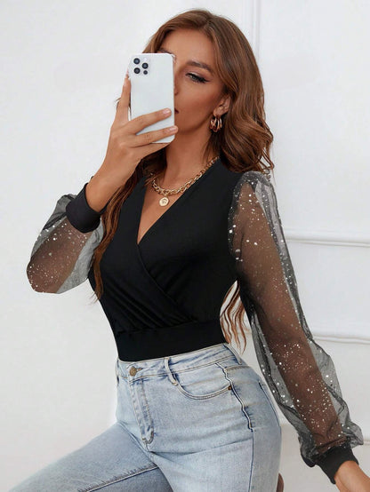 Lily's Luxe Herfst Bodysuit: Sexy & Slankend Zilverfolie Mesh met V-hals