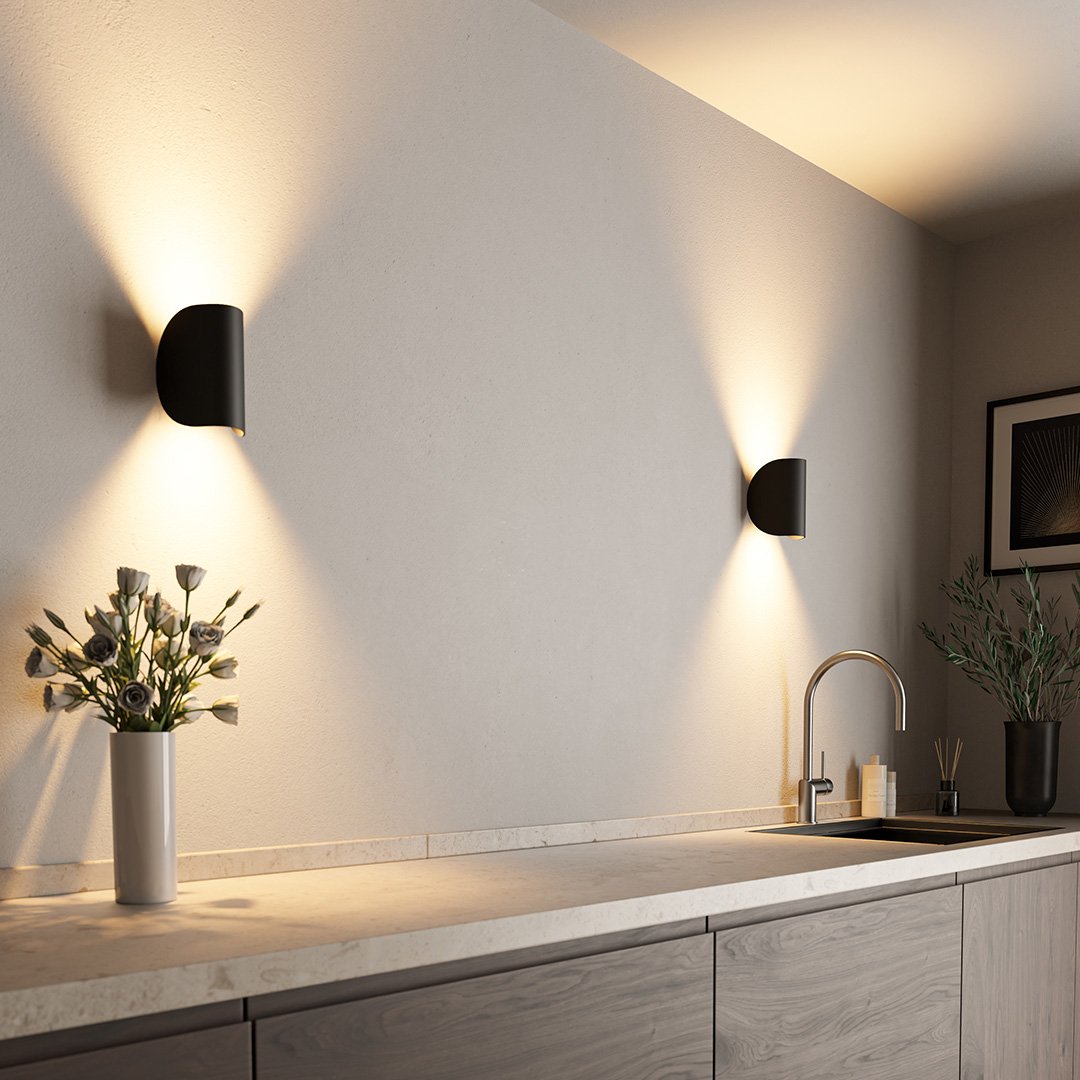 Verstelbare LED-wandlamp met halve maan | modern design voor binnen- en buitengebruik