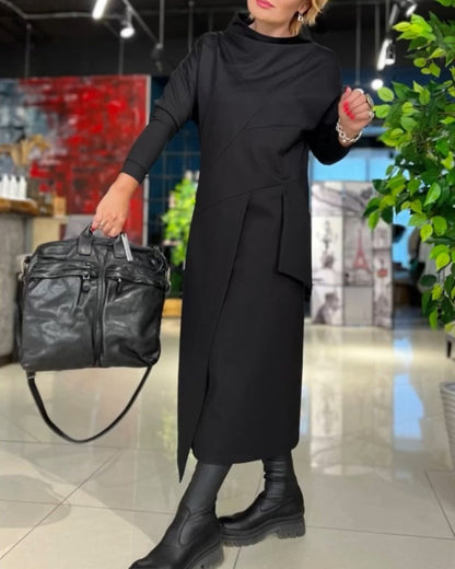 Zwarte jurk met hoge kraag en zakken elegant design