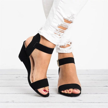 Mira hoge sleehak sandalen zomers en stijlvol
