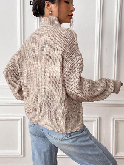 Modieuze kaki kasjmier coltrui met speels hart voor dames | Perfect voor herfst/winter
