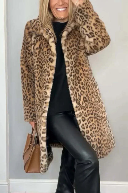 Elegante dames winterjas met luipaardprint