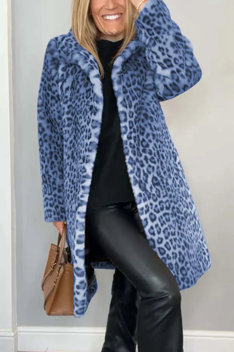 Elegante dames winterjas met luipaardprint