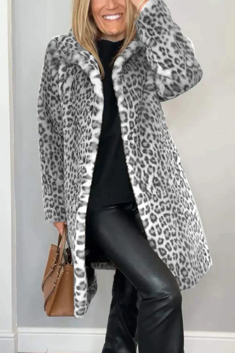 Elegante dames winterjas met luipaardprint