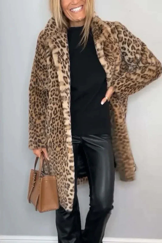 Elegante dames winterjas met luipaardprint