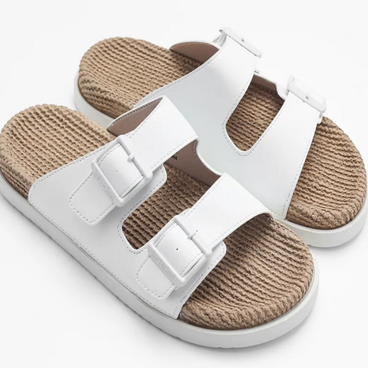 Zwarte en witte herensandalen voor de zomer