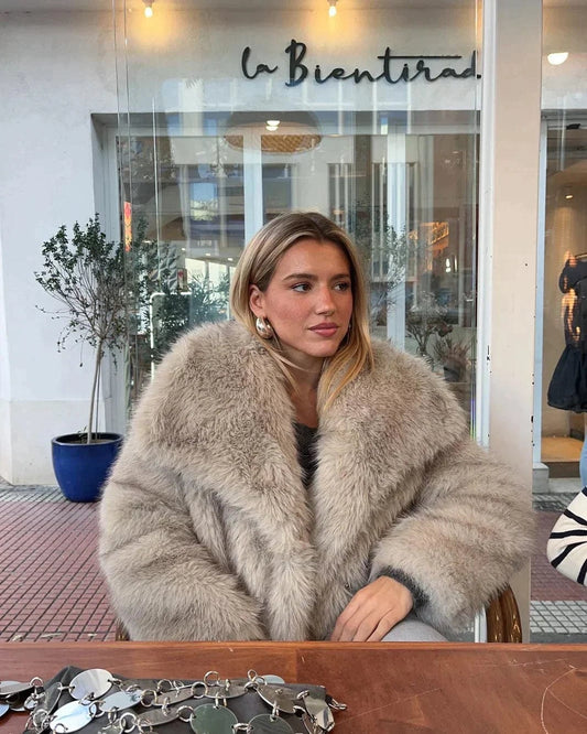 Leila's Bontjas – Modern en Stijlvol voor Vrouwen