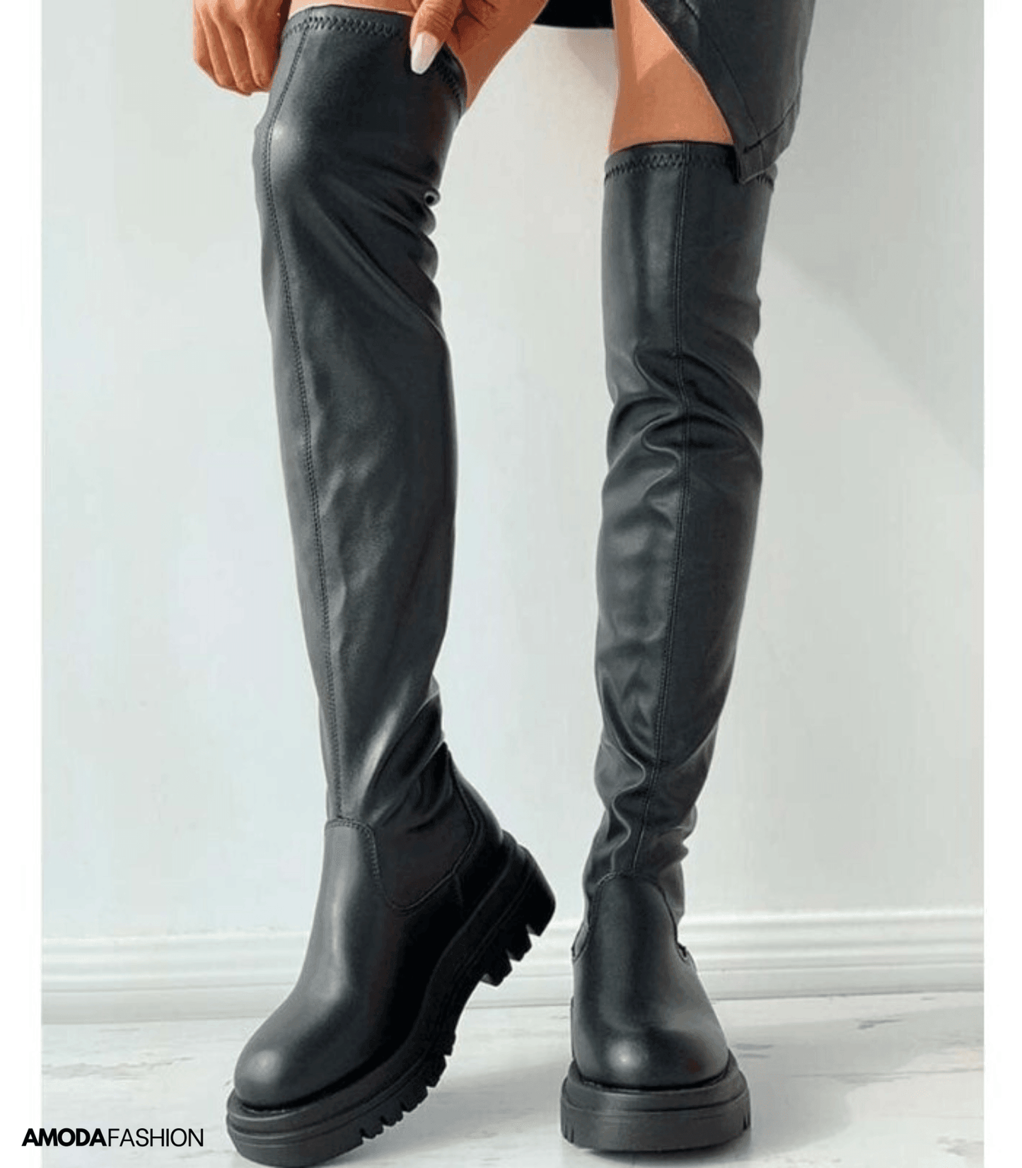 Zwarte leren winterlaarzen met grove zool elegant