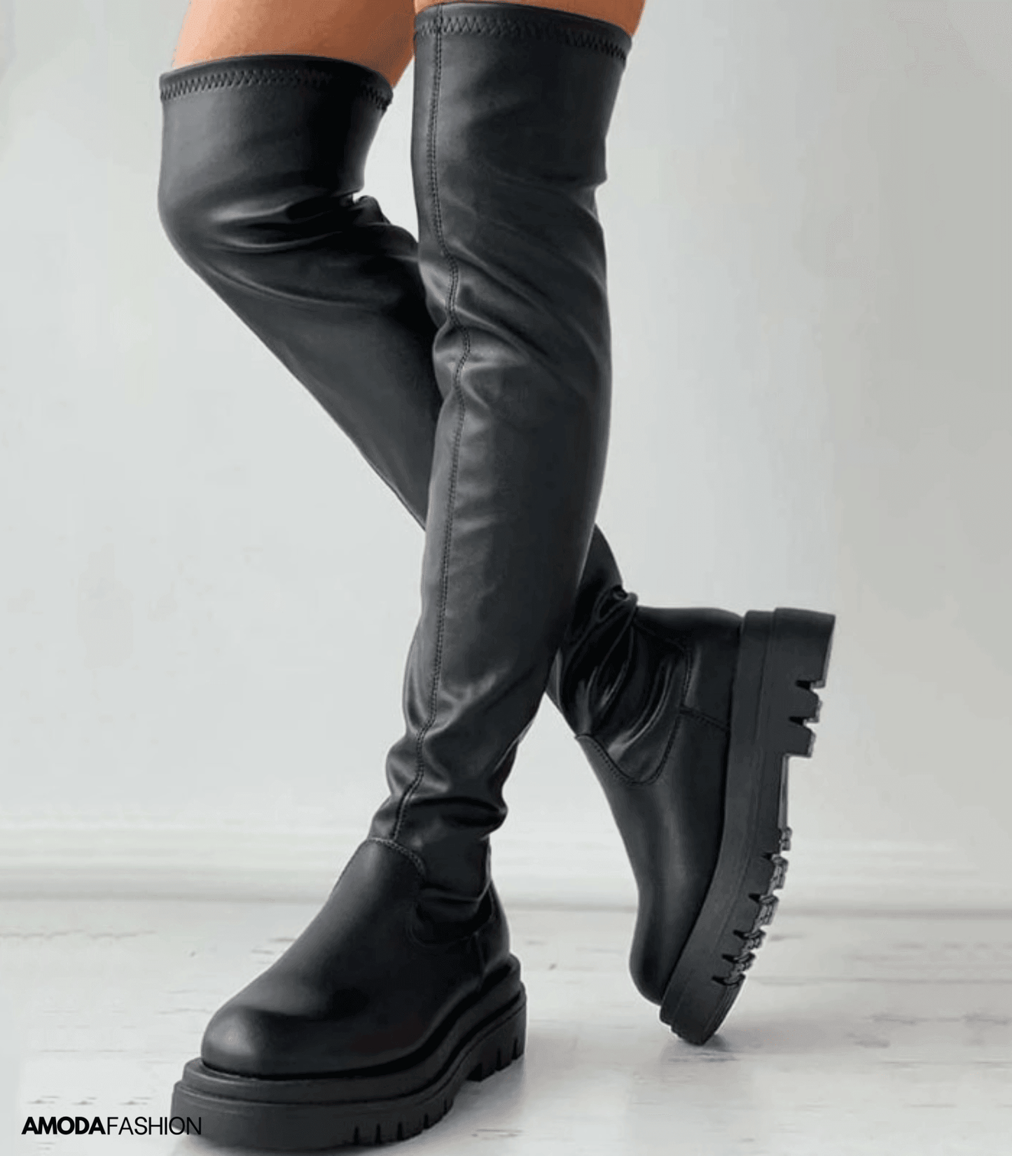 Zwarte leren winterlaarzen met grove zool elegant